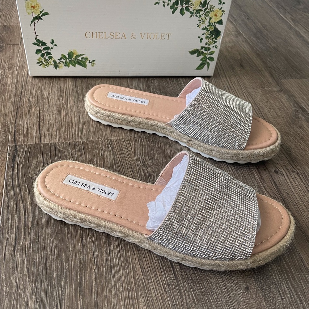 Chelsea & Violet Sammy Rhinestone slides size 9.5